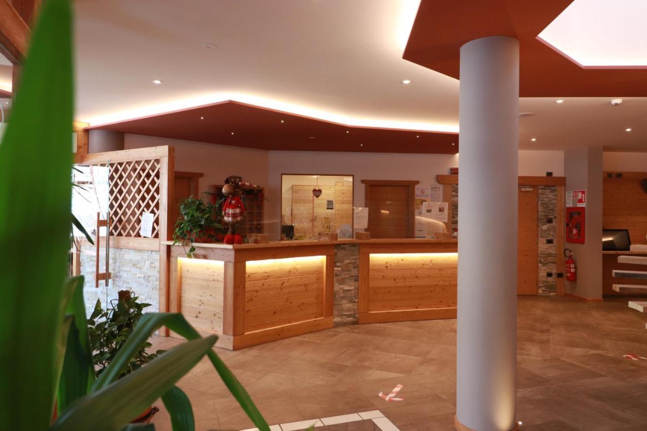 Alpen Garten Hotel Margherita Rumo Bagian luar foto