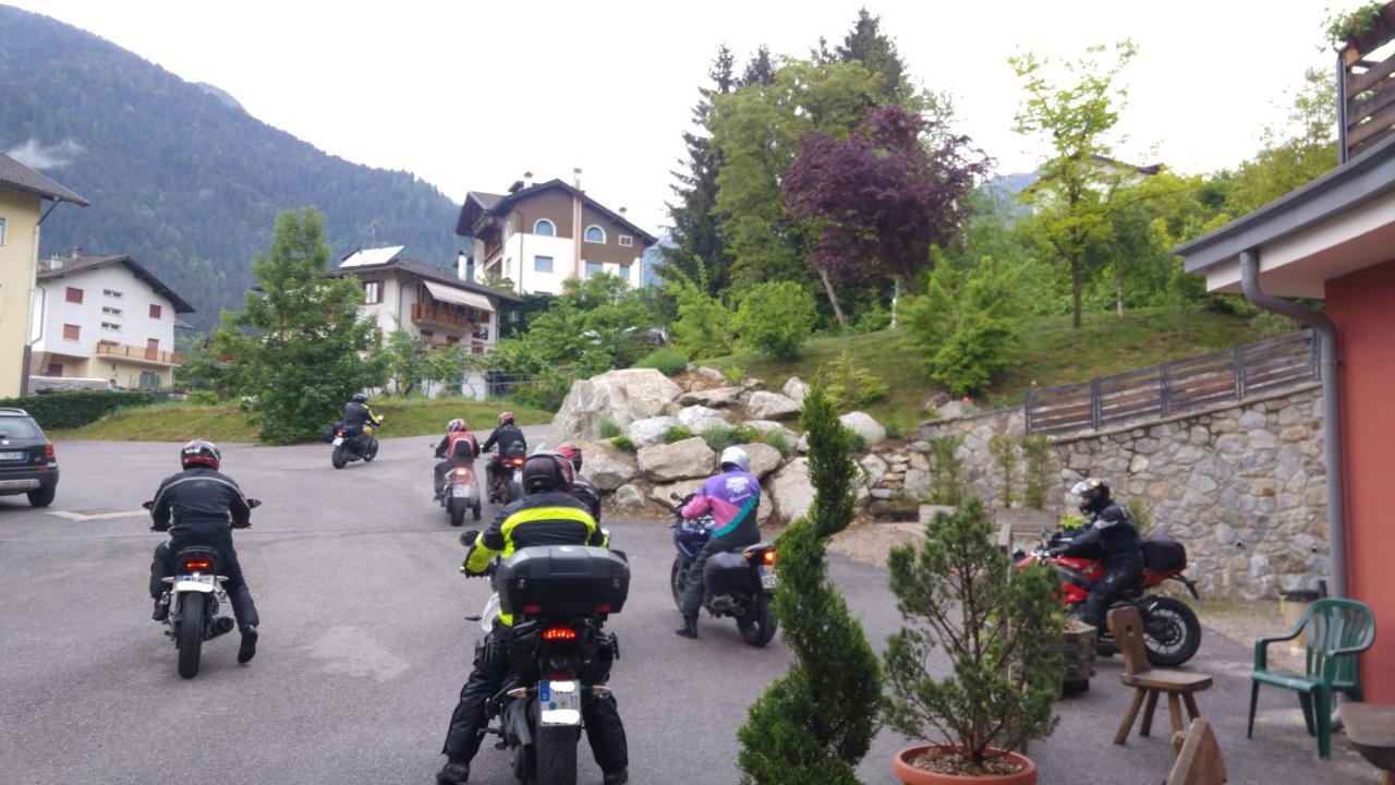 Alpen Garten Hotel Margherita Rumo Bagian luar foto