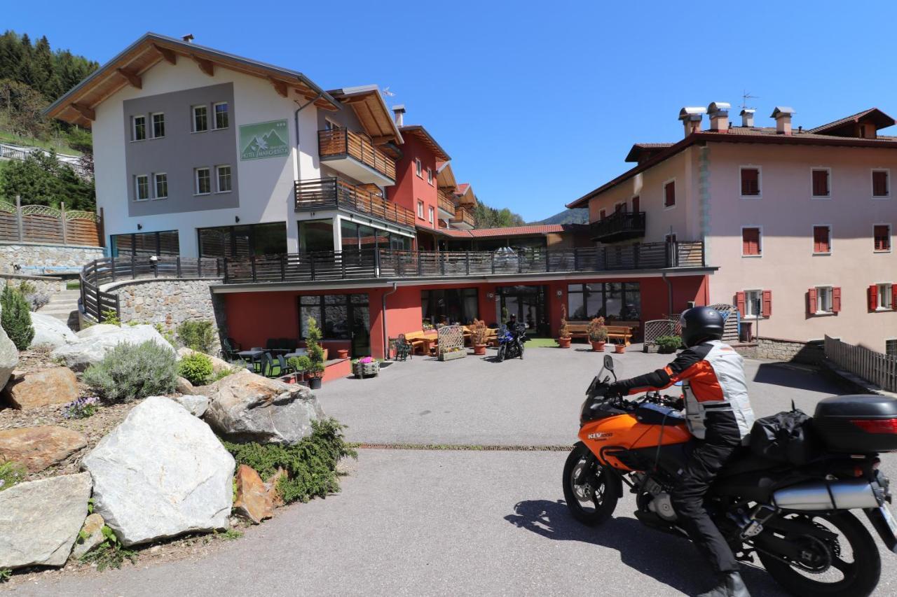 Alpen Garten Hotel Margherita Rumo Bagian luar foto