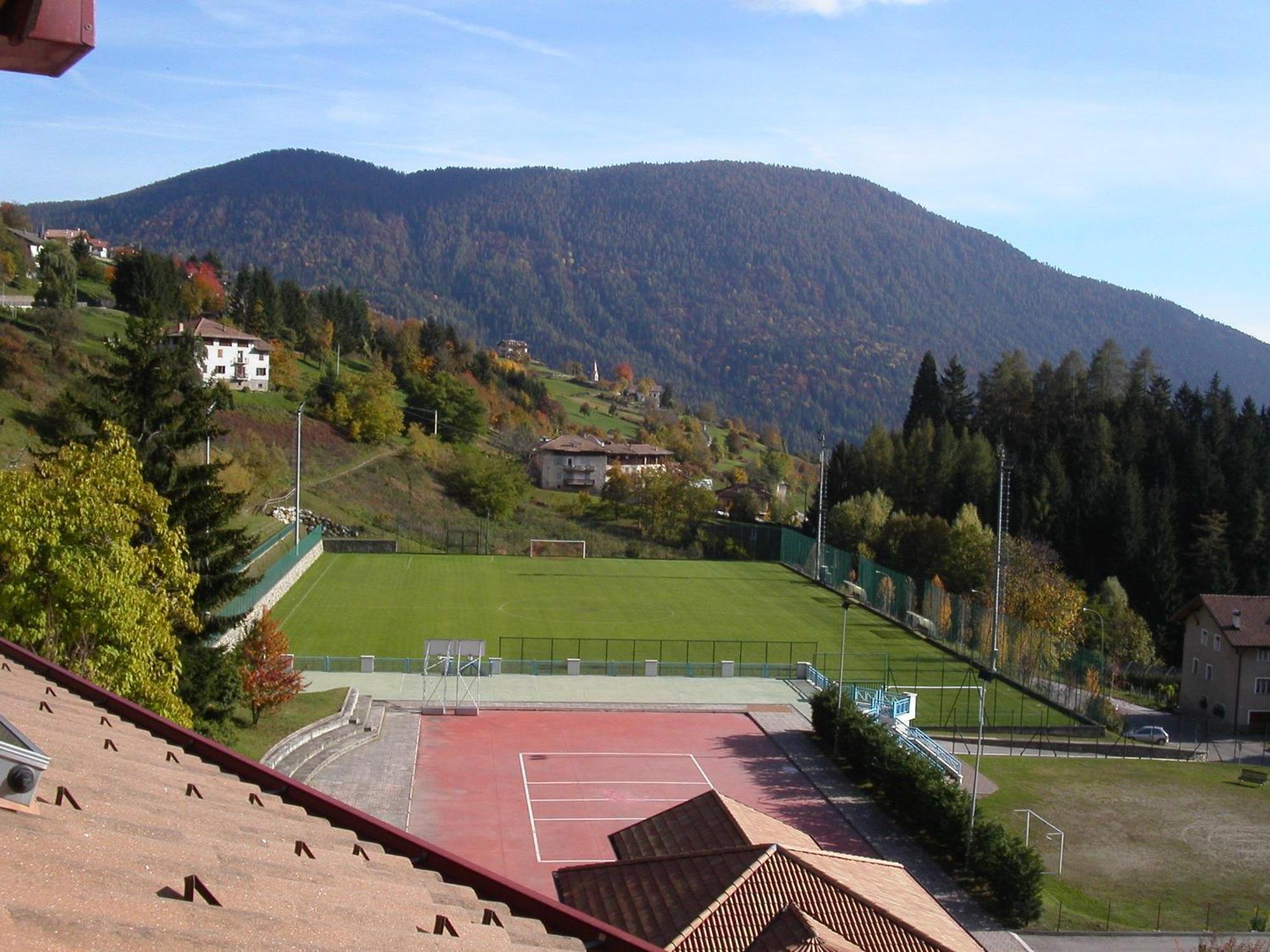 Alpen Garten Hotel Margherita Rumo Bagian luar foto