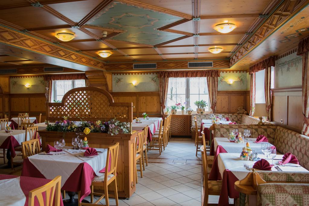 Alpen Garten Hotel Margherita Rumo Bagian luar foto