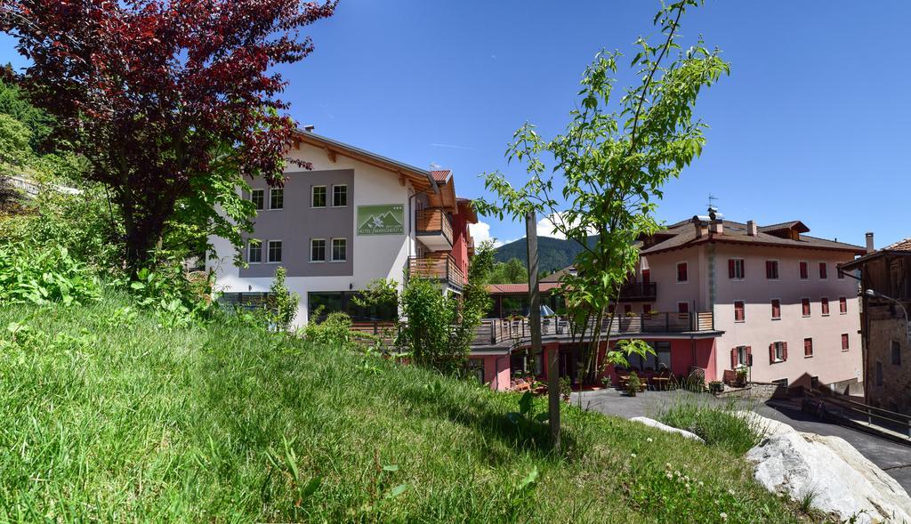 Alpen Garten Hotel Margherita Rumo Bagian luar foto